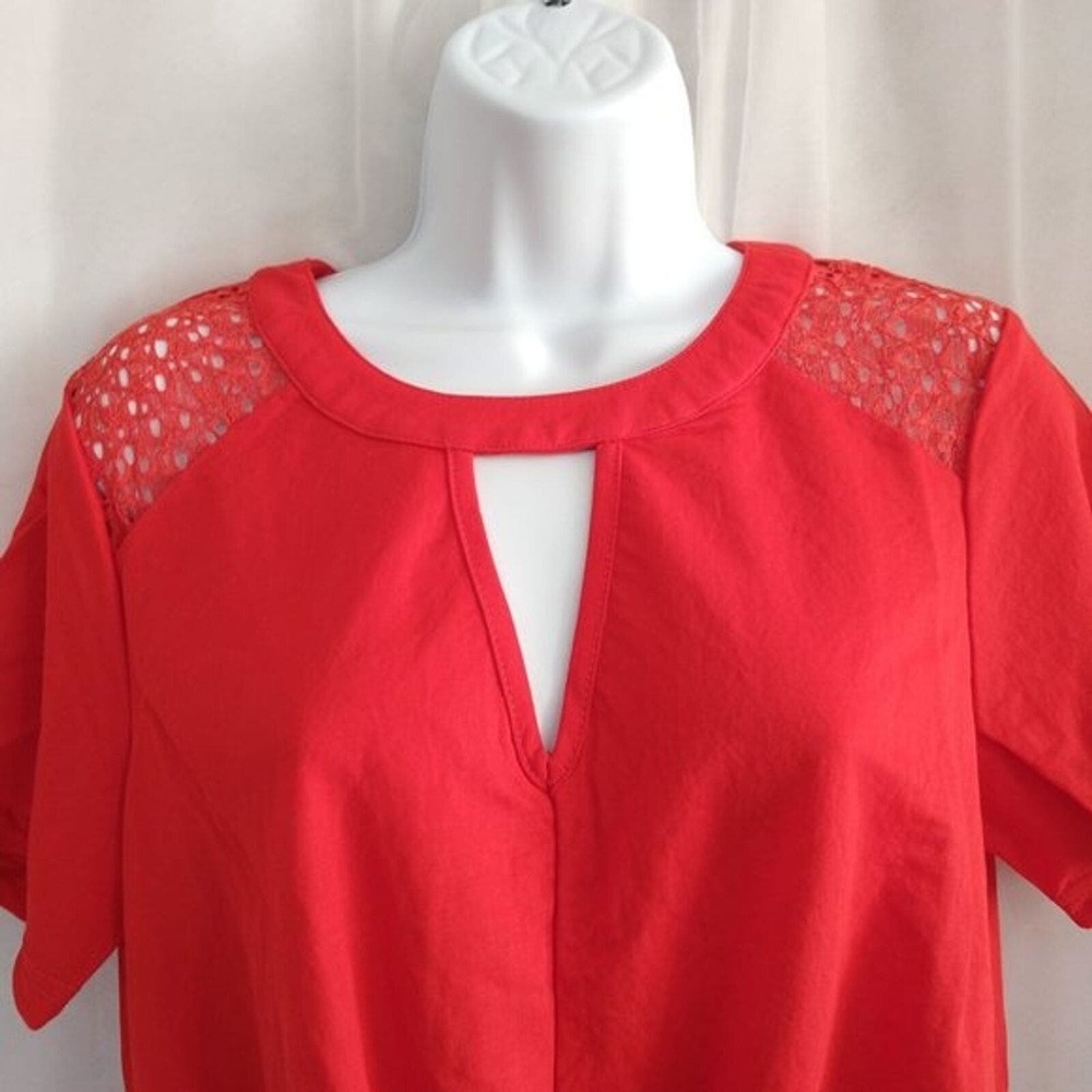 Adelyn Rae Womens Top Red Twist Front Keyhole Size S New - Picture 2 of 8